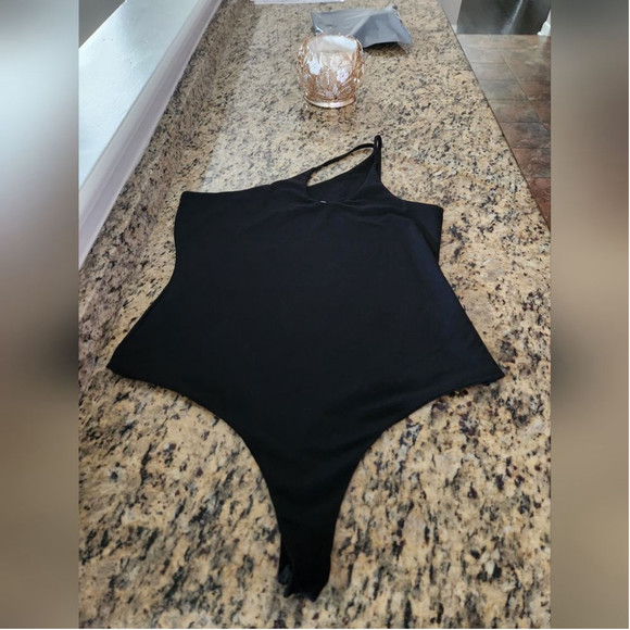 double string one arm bodysuit size XL - Picture 9 of 10